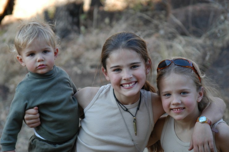 ad-2002-sisters-mabula